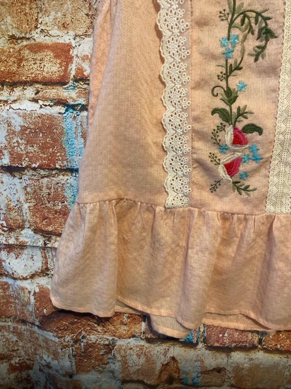 entro Peach Embroidered Lace-Trim Peplum Tunic - Picture 8 of 12
